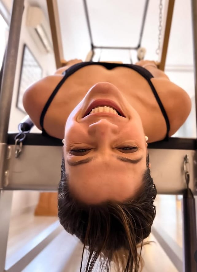 Ana Paula Armelim durante a prática de Pilates Clássico